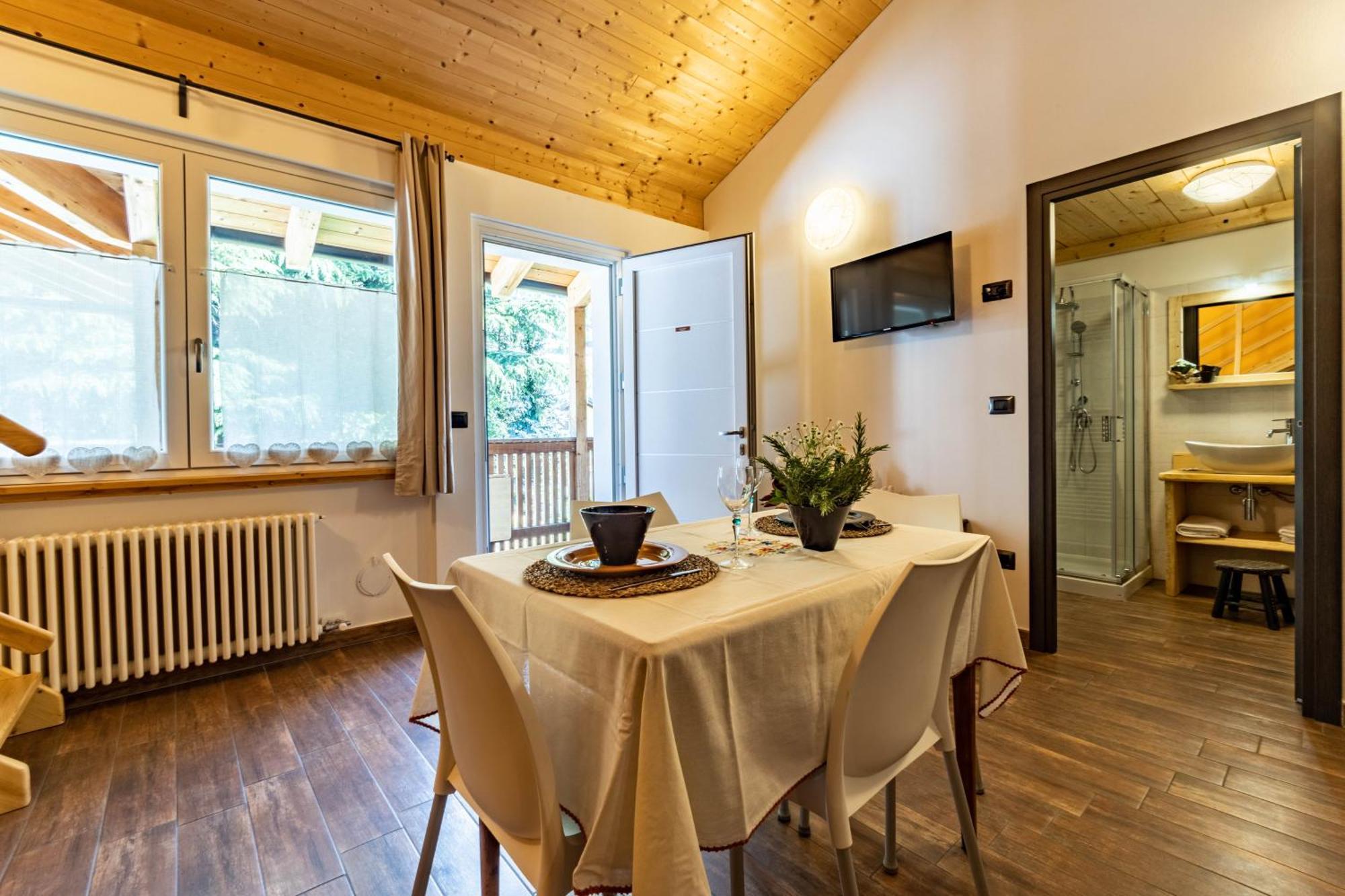 Case Appartamenti Vacanze Da Cien Saint-Christophe Luaran gambar