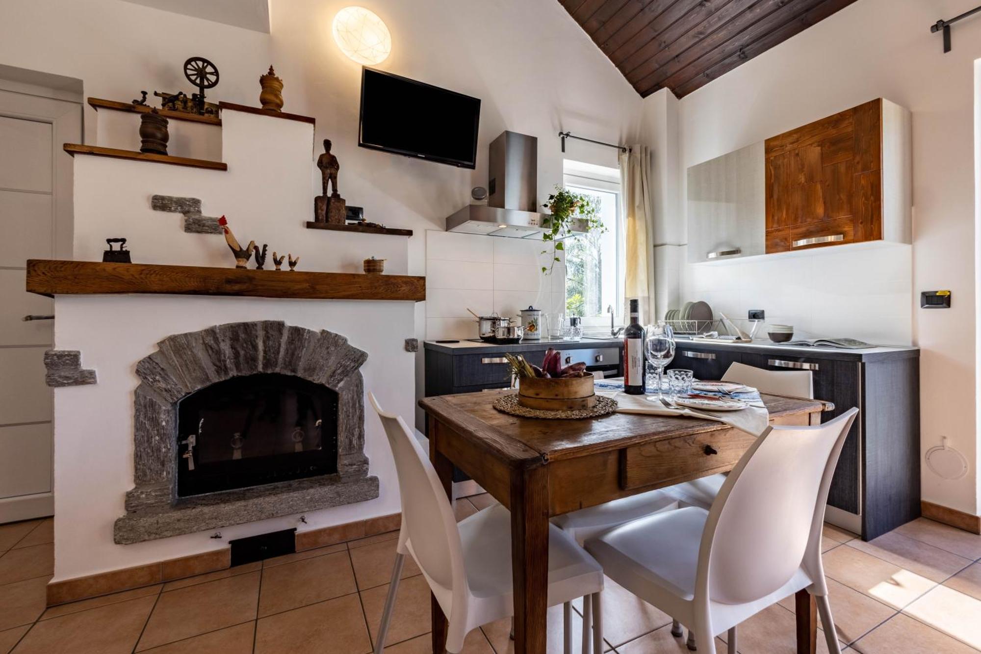 Case Appartamenti Vacanze Da Cien Saint-Christophe Luaran gambar