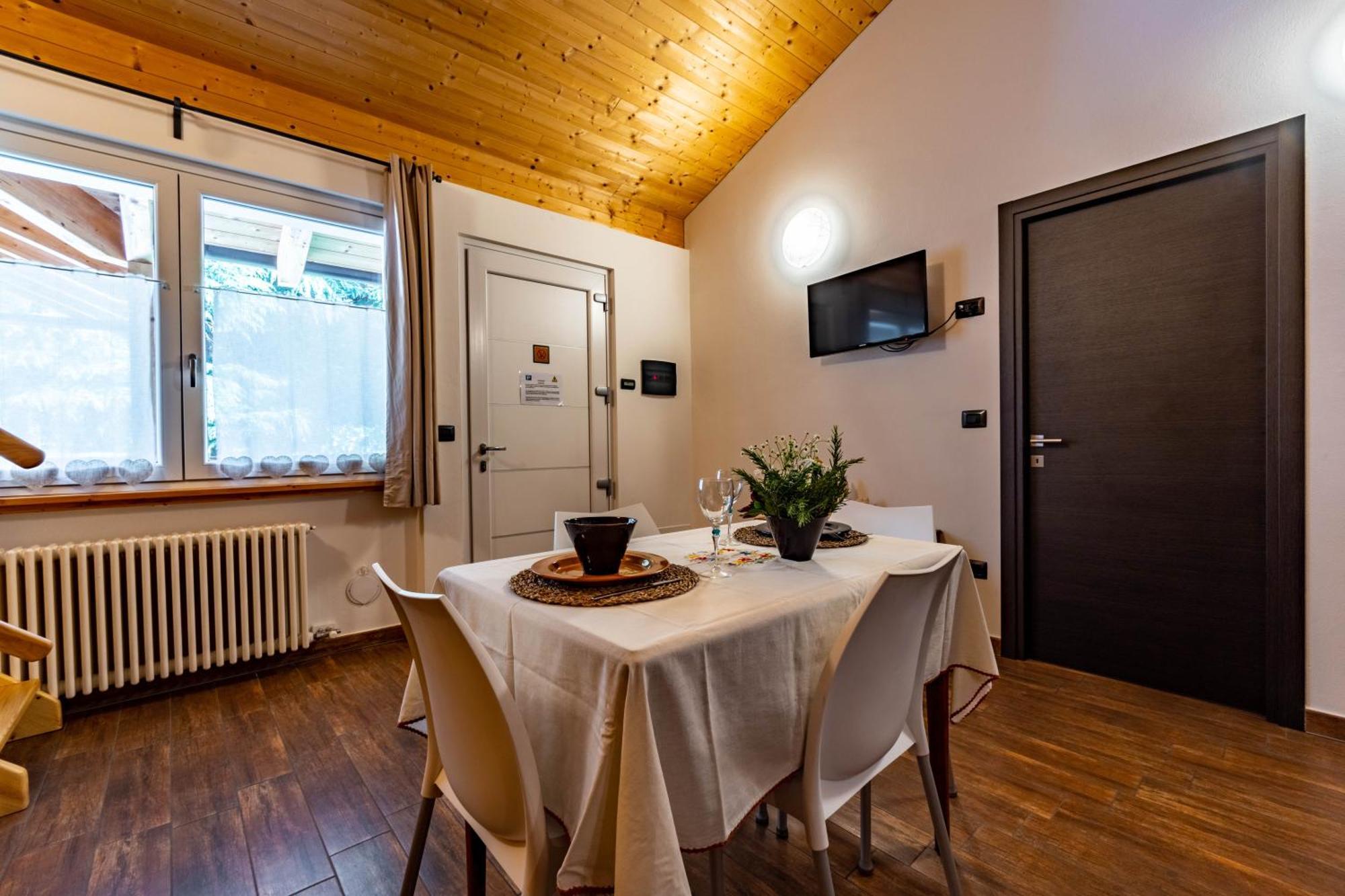Case Appartamenti Vacanze Da Cien Saint-Christophe Luaran gambar