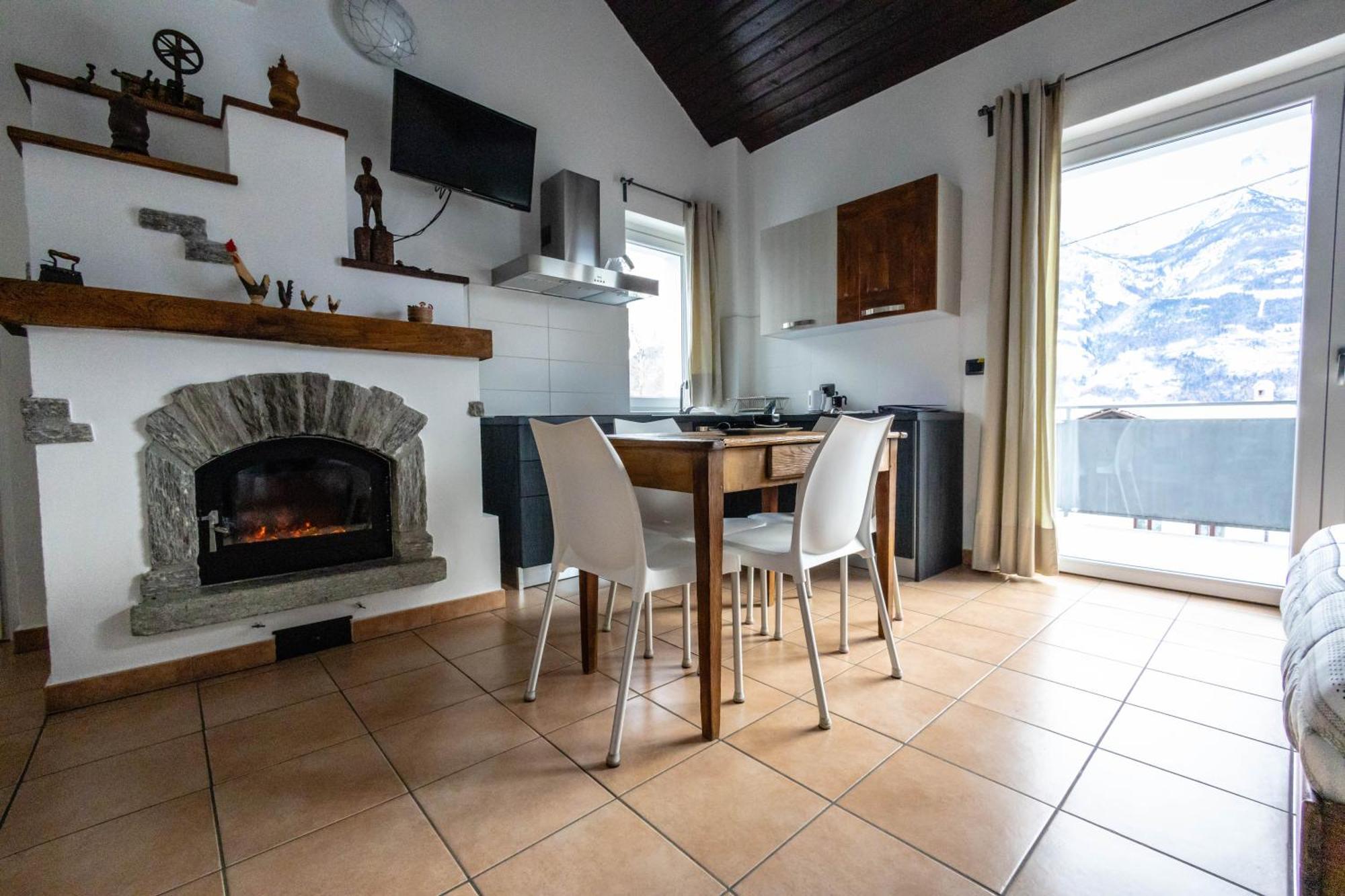Case Appartamenti Vacanze Da Cien Saint-Christophe Luaran gambar